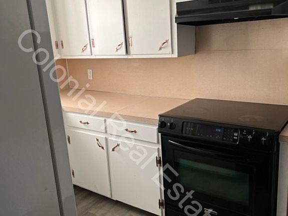 4th image of 1525 N Reid St #6