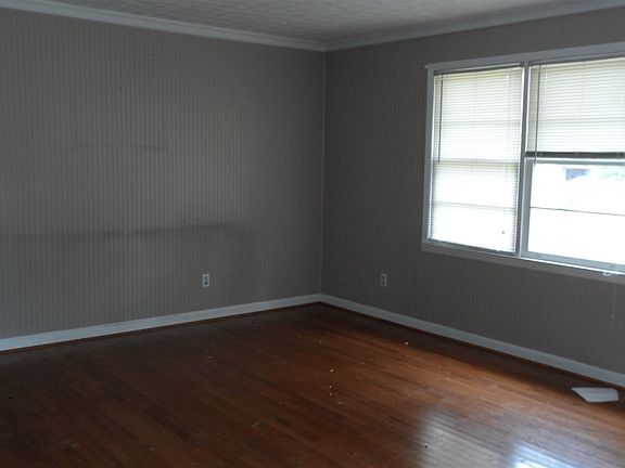 4th image of 905 Northwood Dr