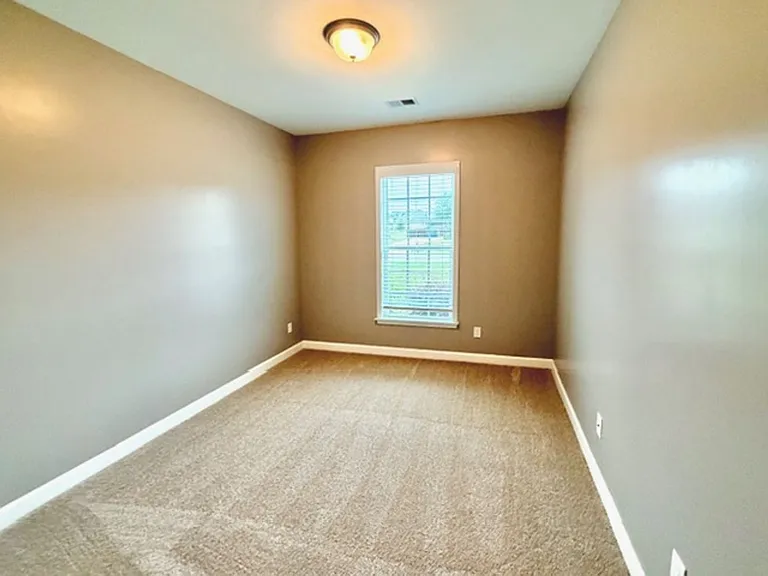 4412 Davall Cir — Photo 9