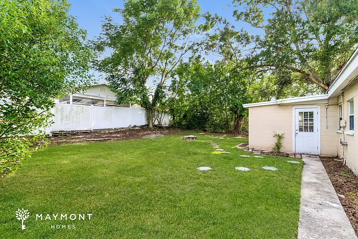 1313 Tuscola St — Photo 3