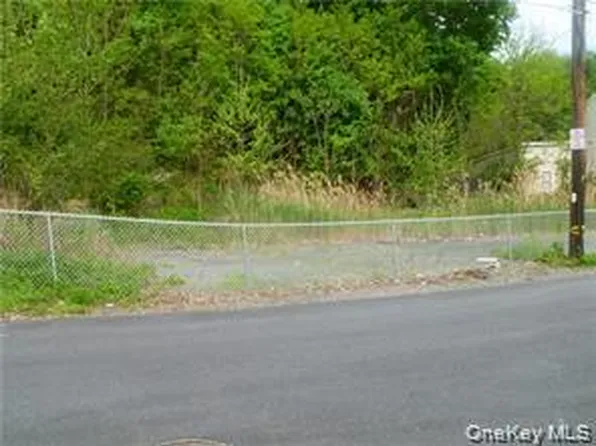 21 Coffey Avenue, New Windsor, NY 12553