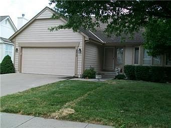 1st image of 8812 Larson Ave