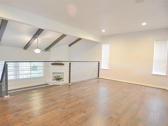 5th image of 249 Saint Cloud Dr