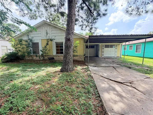 2110 Flynn Dr, Pasadena, TX 77502