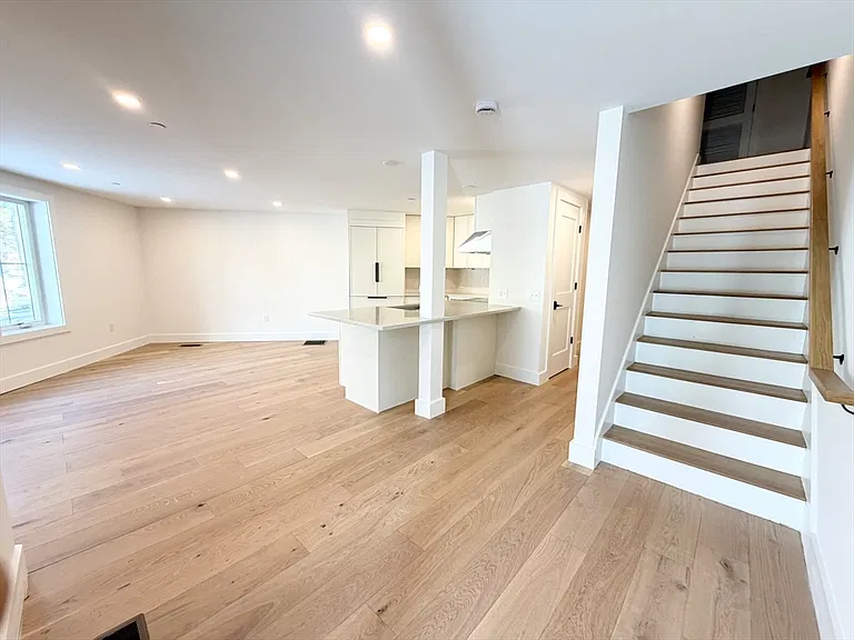 6 Elm St #6 — Photo 7