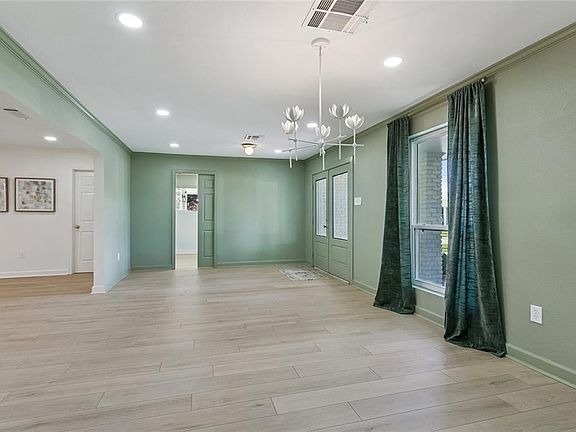 3rd image of 4908 Pike Dr