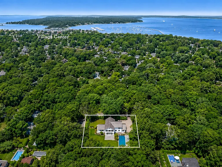 41 Montauk Ave — Photo 1