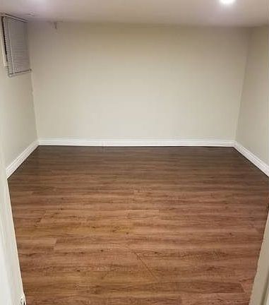 3rd image of 9522 108a Ave NW