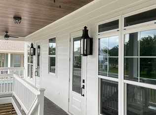 104 Barkley Dr, Pass Christian, MS 39571