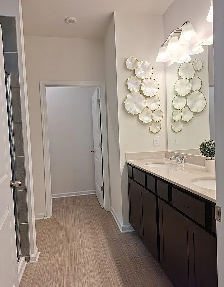 160 Marion Dr — Photo 32