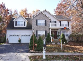 14 Edie Ln, Howell, NJ 07731