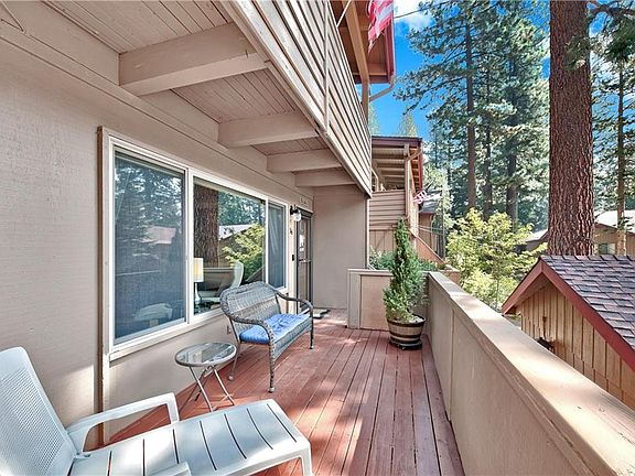3rd image of 866 Northwood Blvd #36
