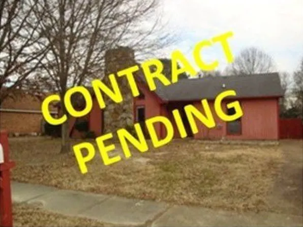 5828 Lake Port Dr, Millington, TN 38053