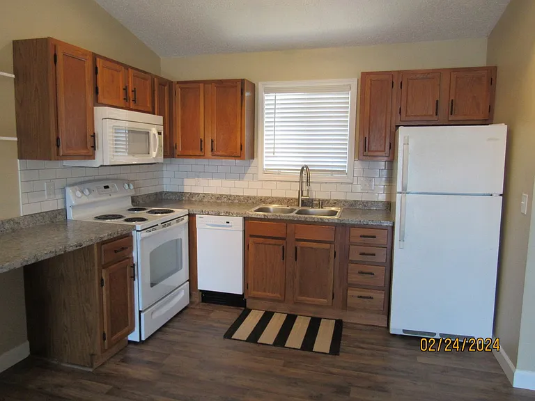 5499 Three Seasons Rd #A11 — Photo 4