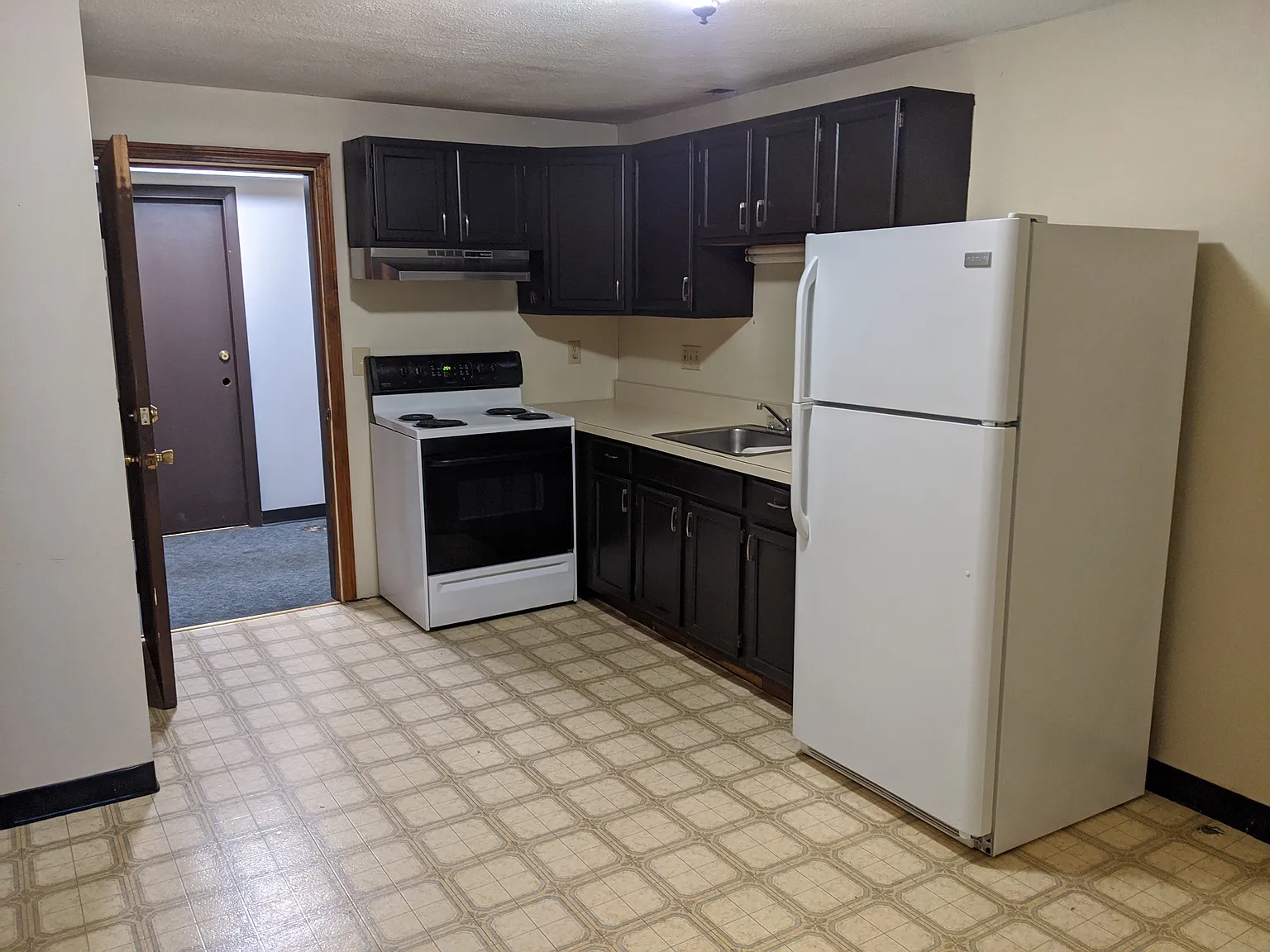 1 bed, 650 sqft, $2,000 — Photo 2