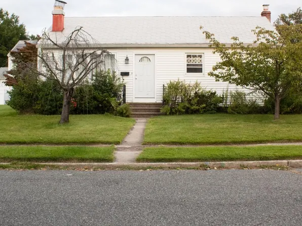 303 Pine St #B, Burlington, NJ 08016