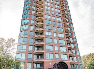 3320 Spinnaker Ln APT 7F, Detroit, MI