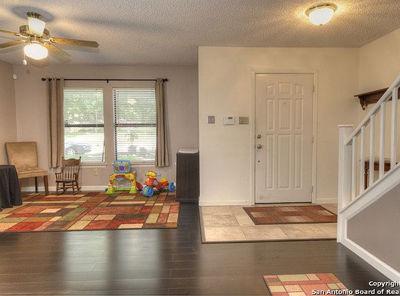 5th image of 15746 Walnut Creek Dr