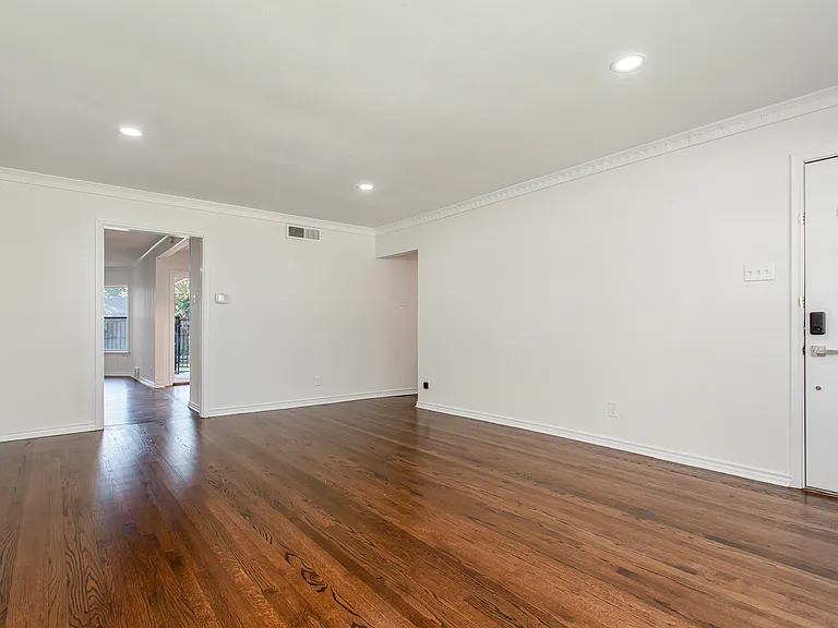 6737 Lakefair Cir — Photo 33