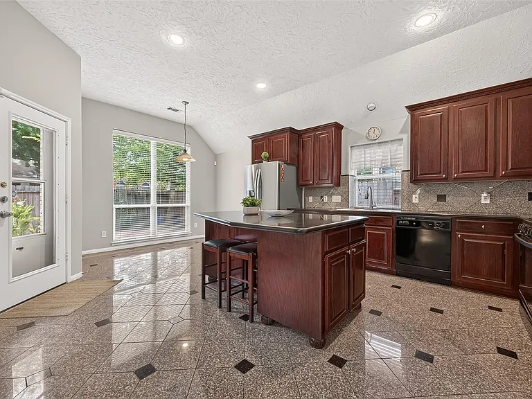 1514 Coyote Hills Ln — Photo 17