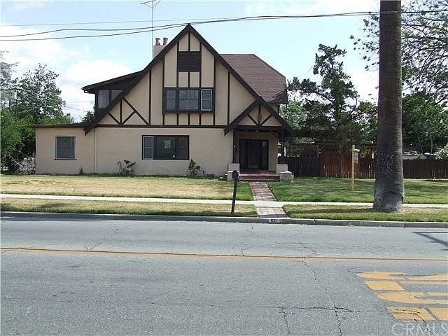 1st image of 621 E Acacia Ave