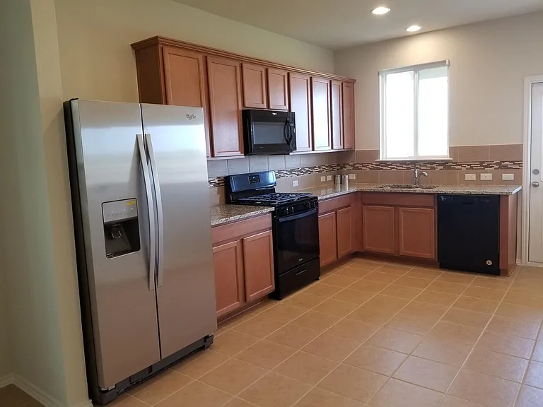 230 Nectar Dr — Photo 2