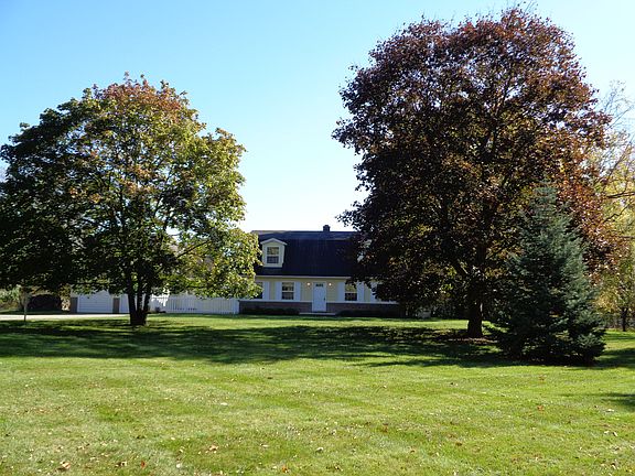 3rd image of 625 Chris Ln