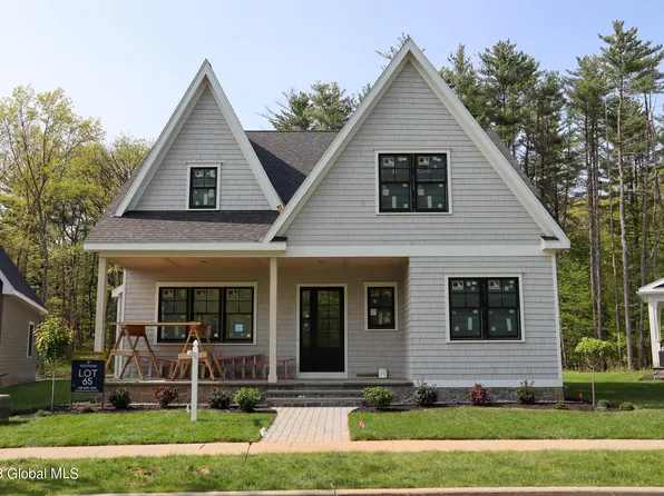 35 Oak Ridge Boulevard, Saratoga Springs, NY 12866