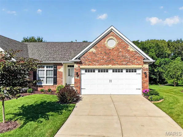 409 Paisley Ct, Saint Charles, MO 63301