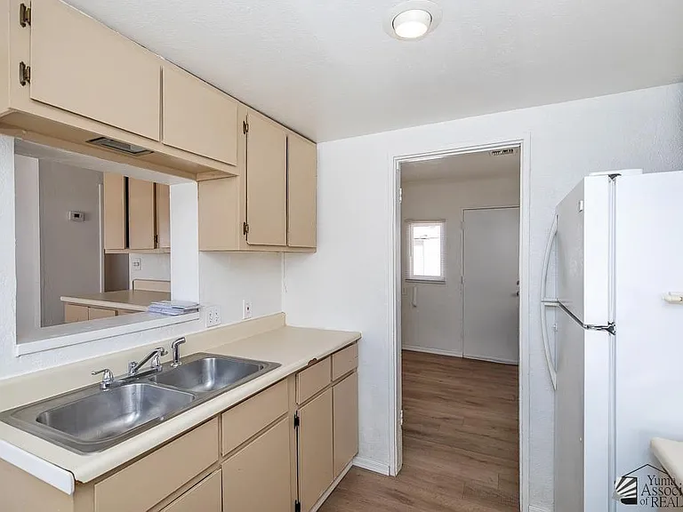 236 S 3rd Ave — Photo 7