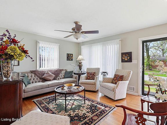 3rd image of 4111 Caven Ct
