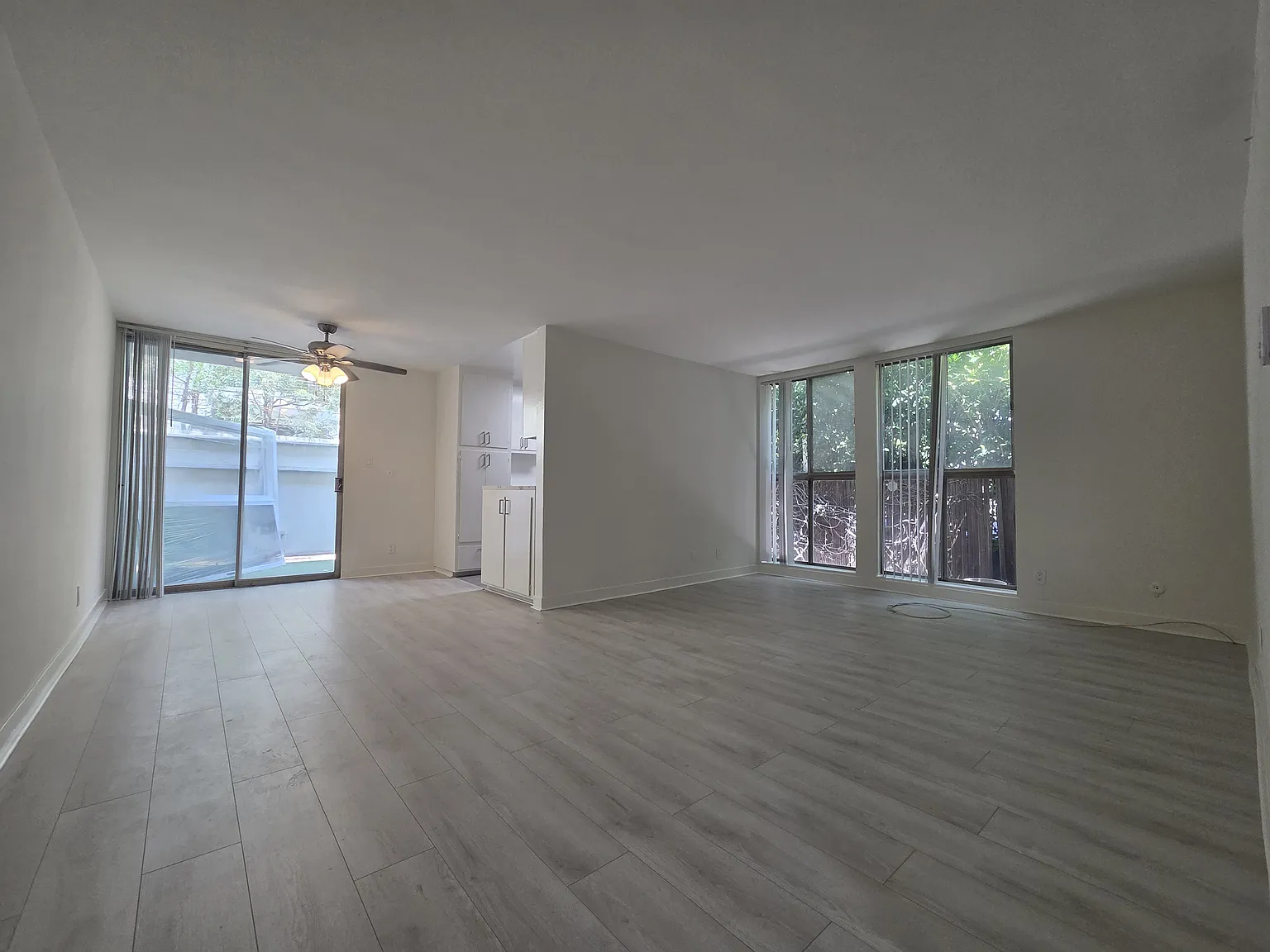 2 bed, 1100 sqft, $3,295 — Photo 3