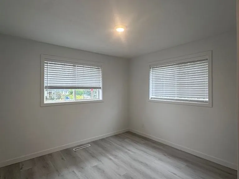 3800 NE 7th St — Photo 5