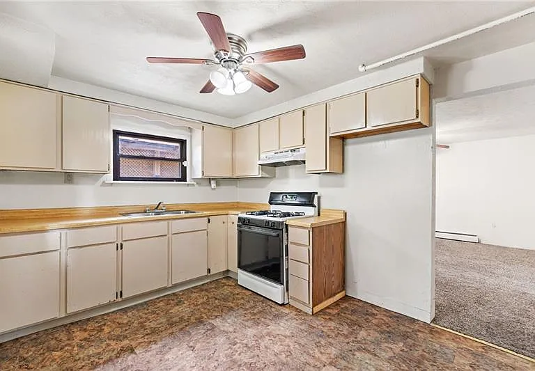 209 E Meyers St — Photo 18