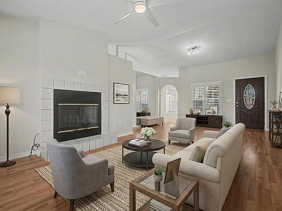 2nd image of 6208 Huntington Dr