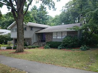 59 Woodcliff Rd, Brookline, MA 02467