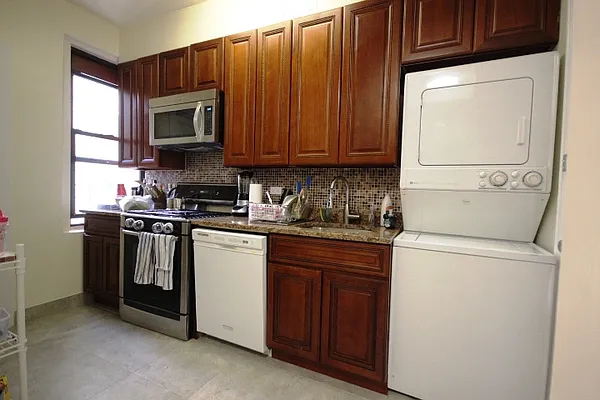 Rented by (Legacy) NY Quality Living Uptown | media 14