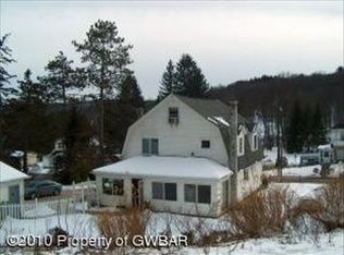 1711 W 8th St, Wyoming, PA 18644
