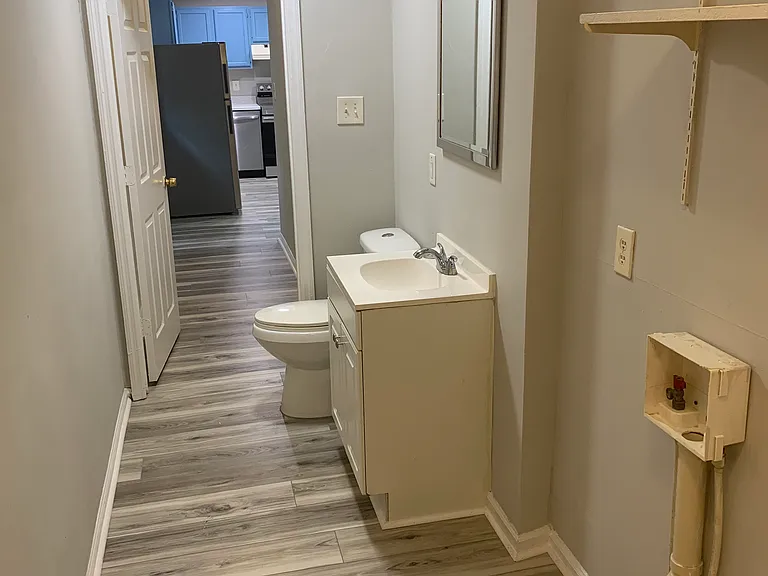811 King Arthur Dr #B — Photo 12