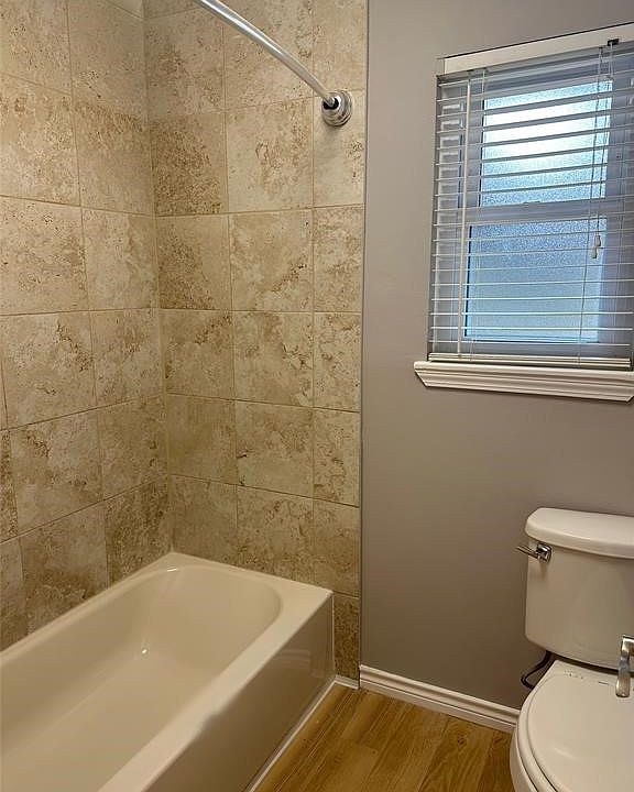 1st image of 228 Oak Manor Dr #228