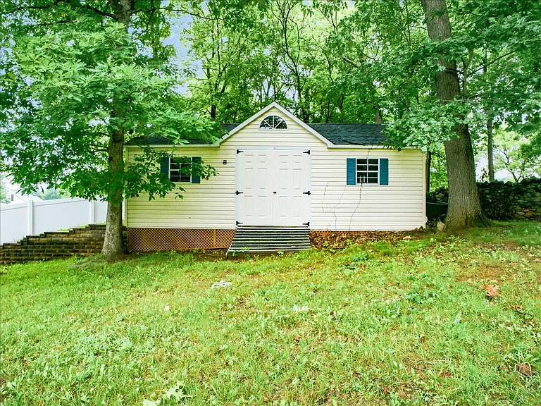 111 Launchris Dr — Photo 13