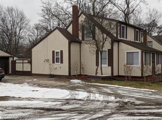 938 N Wayne Rd, Westland, MI 48185