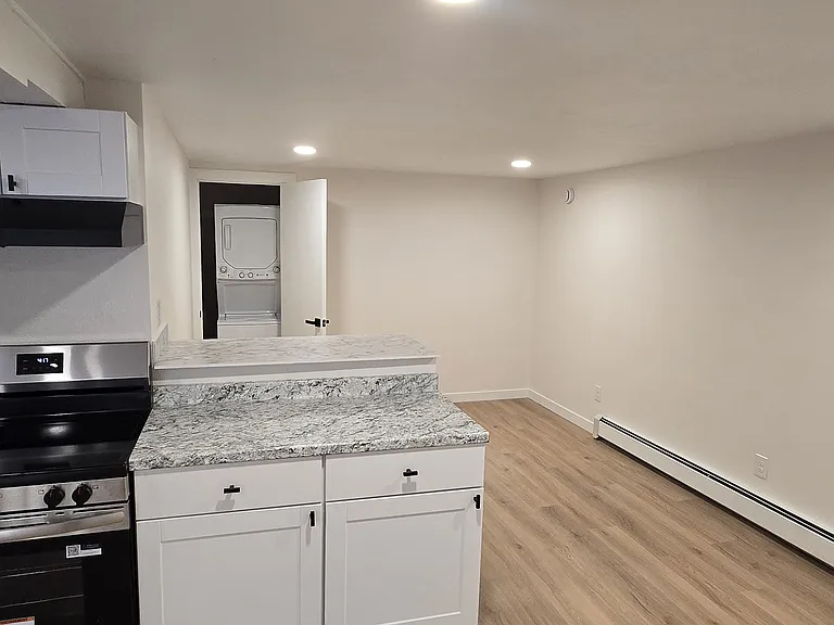 912 S Pratt Pkwy #B — Photo 11