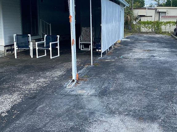 3rd image of 5317 Yellow Pine St N