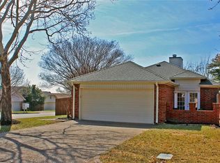 10601 Tall Oak Dr, Fort Worth, TX 76108