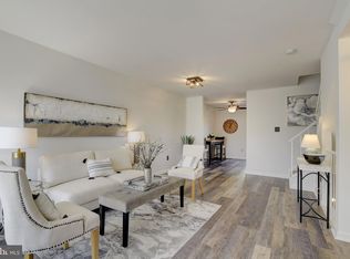 45025 Fellowship Sq, Ashburn, VA 20147