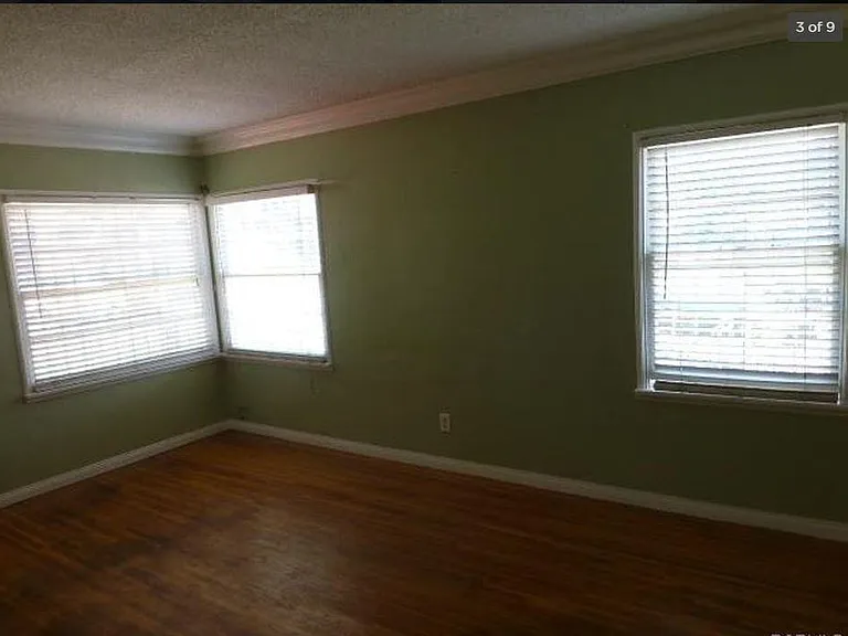 548 E Hazel St — Photo 2