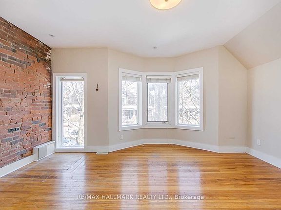 3rd image of 6 Prust Ave