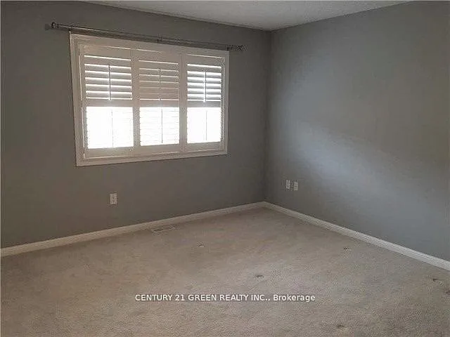 1048 Haxton Hts — Photo 11