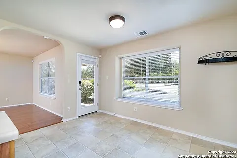 215 Redbird Cir — Photo 7